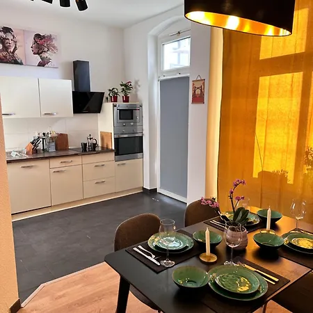 City Altstadt Appartement In Unmittelbarer Naehe Zu Saale Und Marktplatz Mit Privatem Parkplatz Halle  Exterior foto